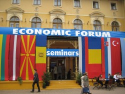 Что же делать с Россией? Что же делать с Россией?